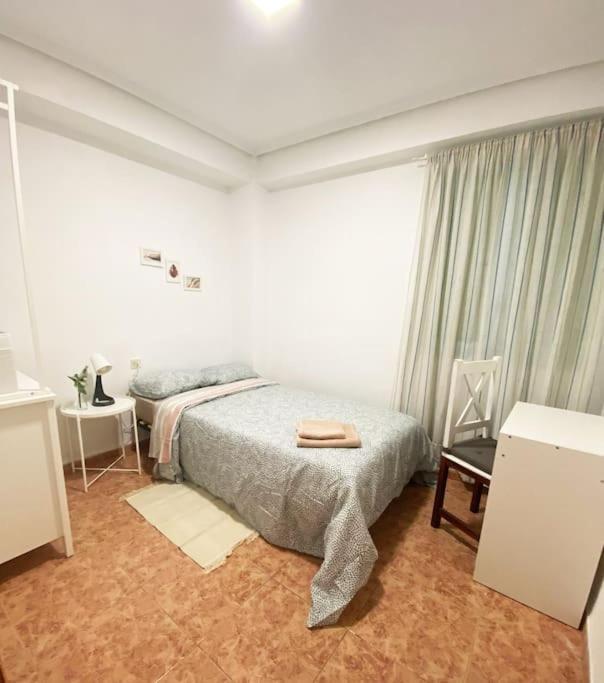 Rooms In Spacious Beach Flat In Valence Extérieur photo