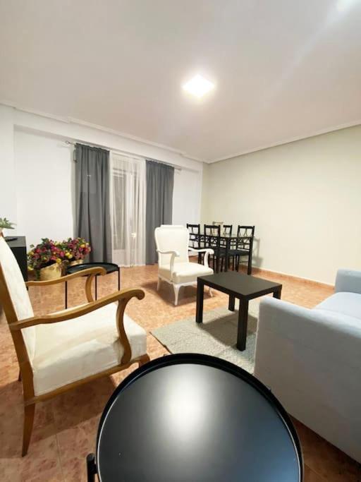 Rooms In Spacious Beach Flat In Valence Extérieur photo