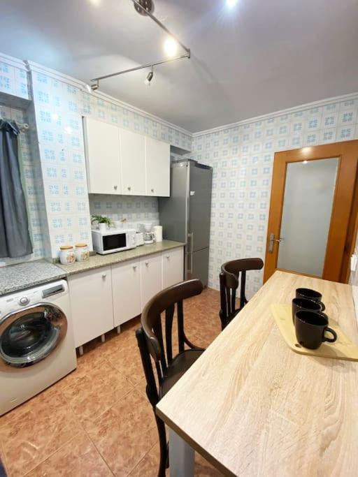 Rooms In Spacious Beach Flat In Valence Extérieur photo