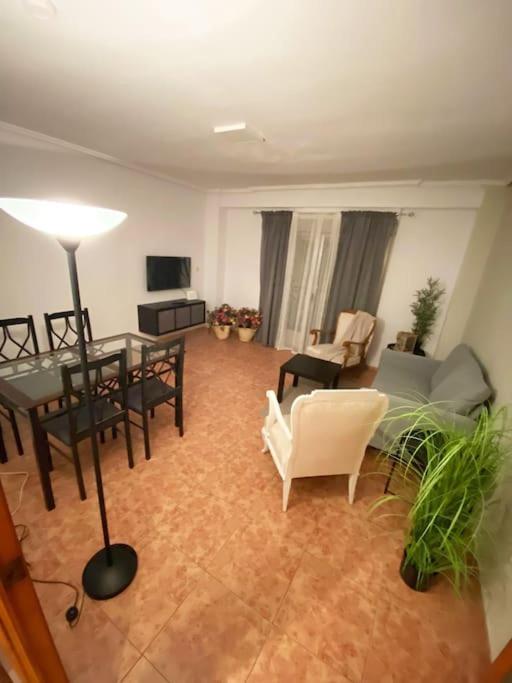 Rooms In Spacious Beach Flat In Valence Extérieur photo