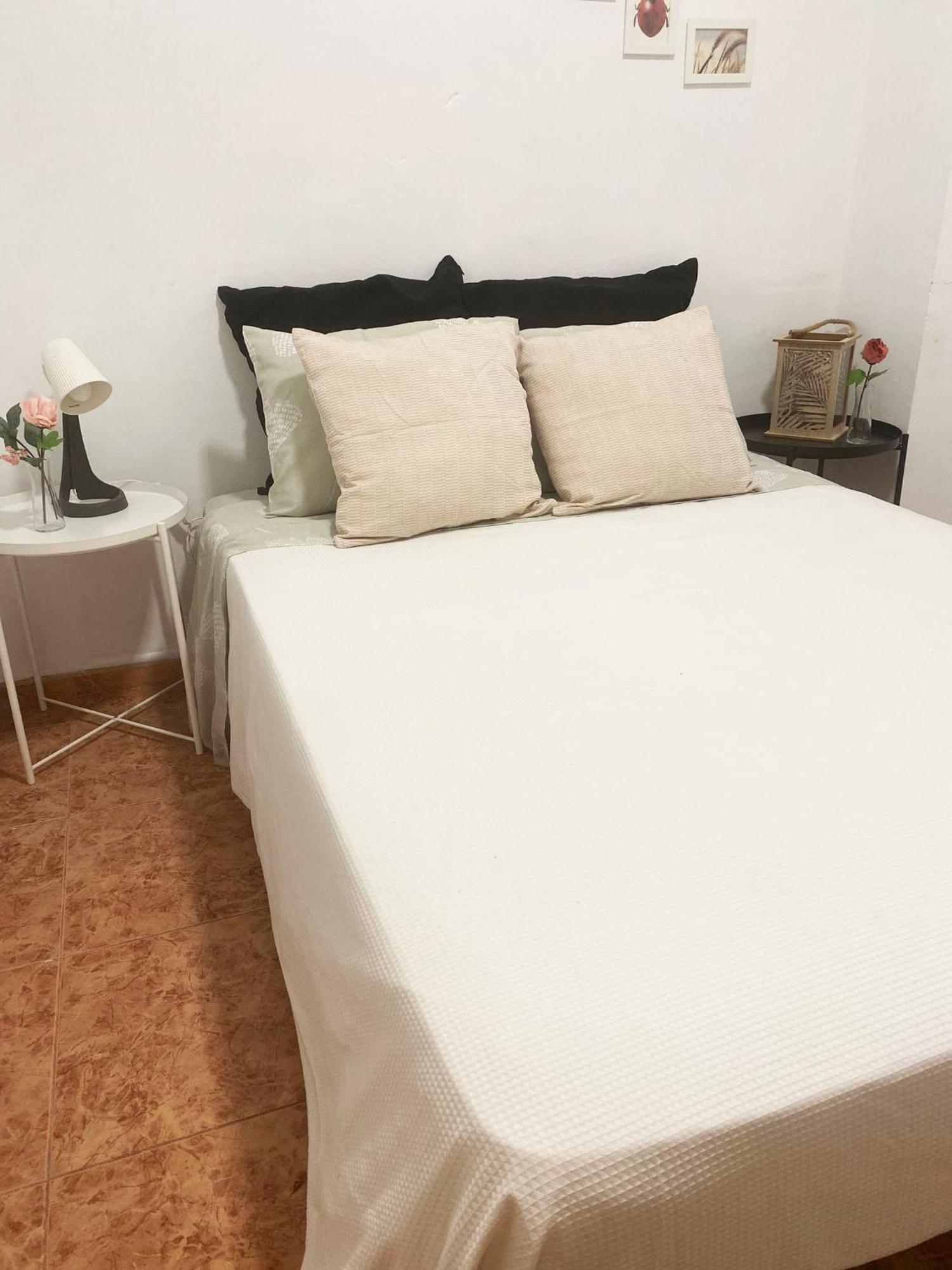 Rooms In Spacious Beach Flat In Valence Extérieur photo